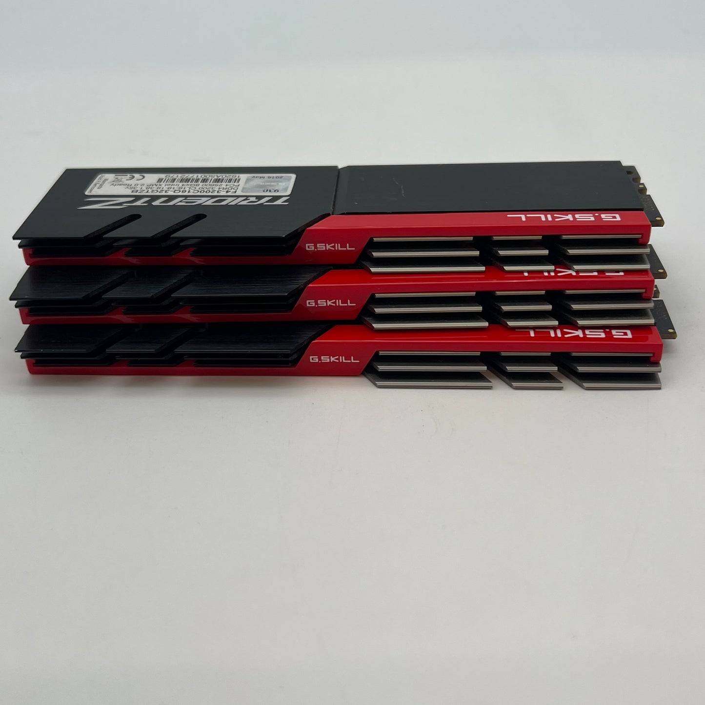 G.Skill TridentZ 24GB (3x8GB) RAM DDR4 3200MHz F4-3200C16Q-32GTZB Memory Kit (Copy)