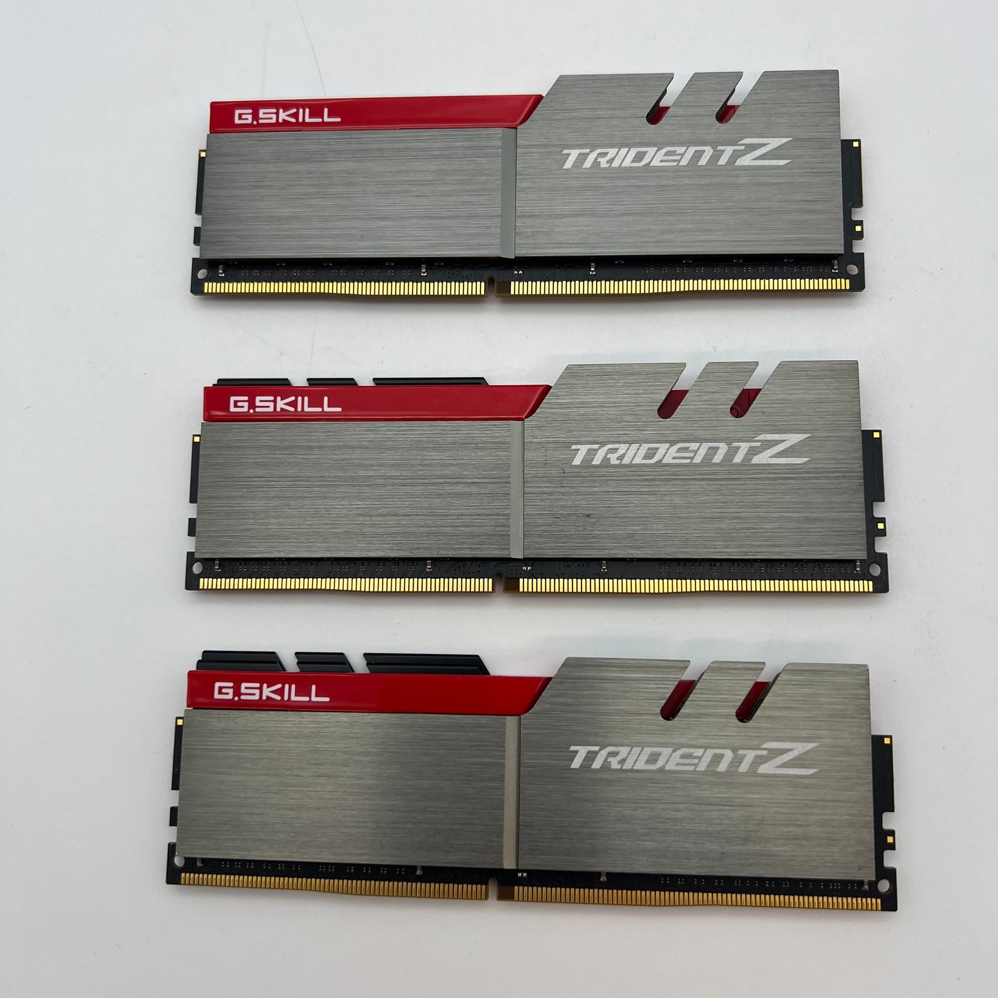G.Skill TridentZ 24GB (3x8GB) RAM DDR4 3200MHz F4-3200C16Q-32GTZB Memory Kit (Copy)