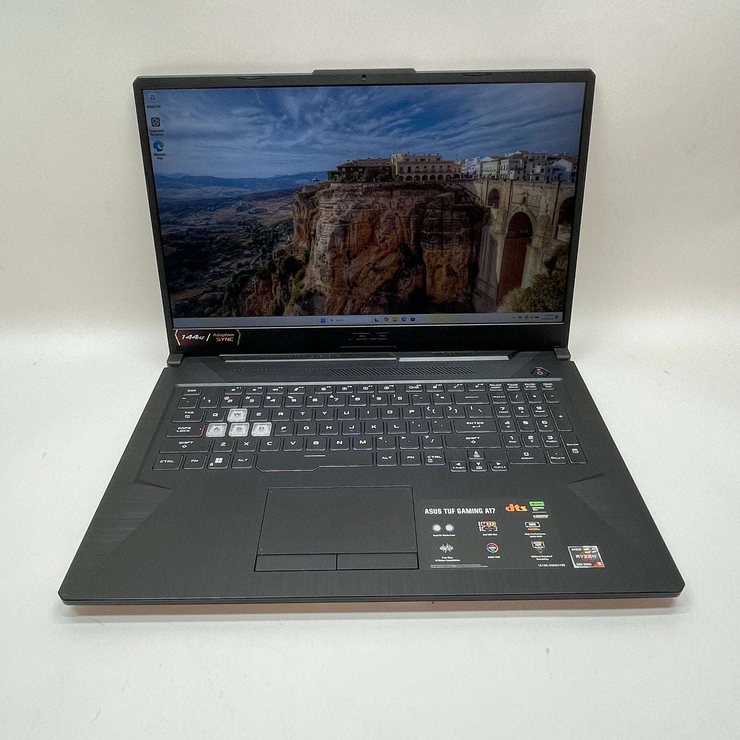 Asus TUF A17 FA706N 17.3" Ryzen 5 7535HS 3.3GHz 8GB RAM 512GB GeForce RTX 2050