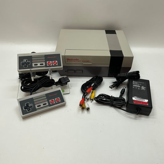 Nintendo Entertainment System NES Video Game Console NES-001 Gray