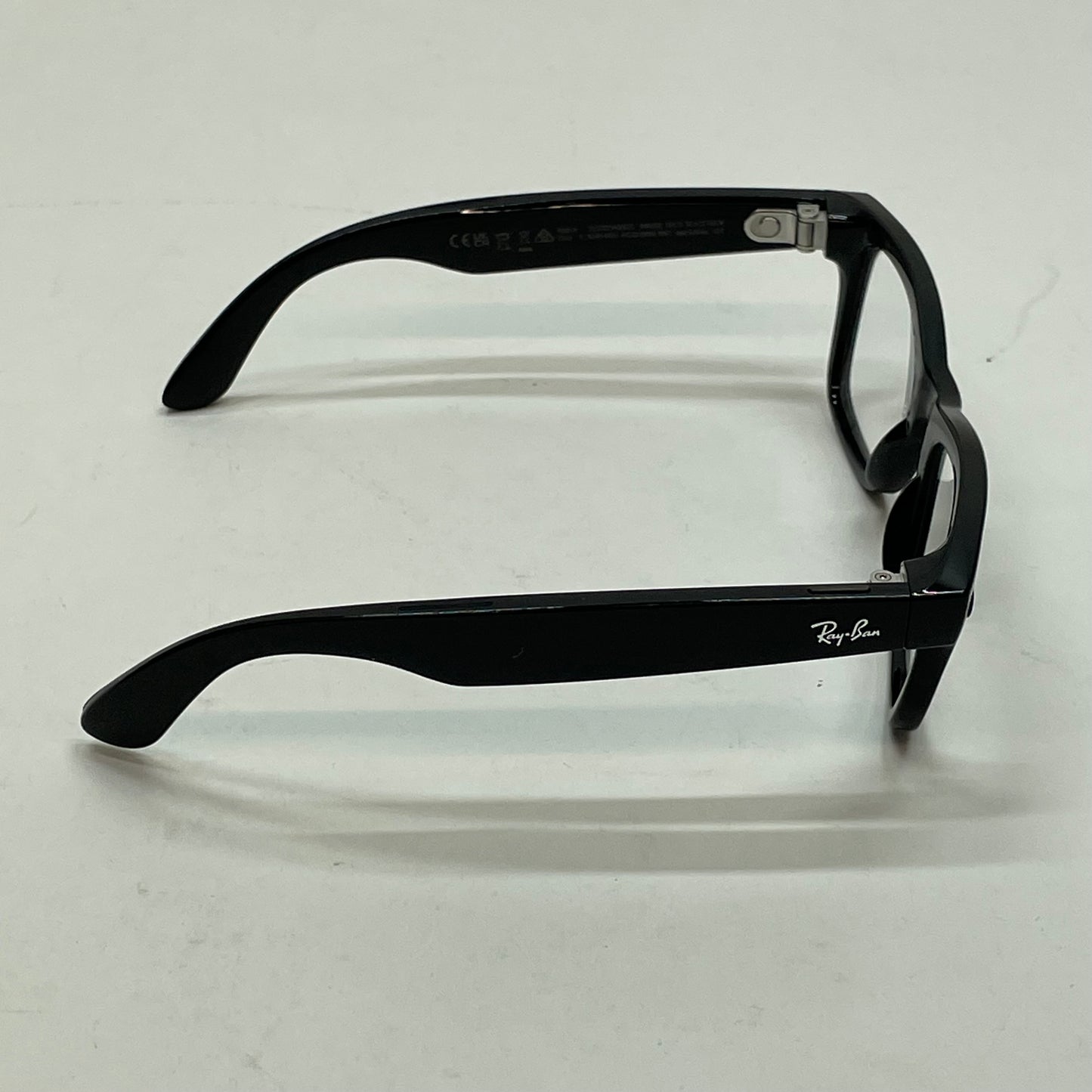 Ray-Ban Stories Wayfarer Shiny Black Standard 1AT2414A00 AI Smart Glasses